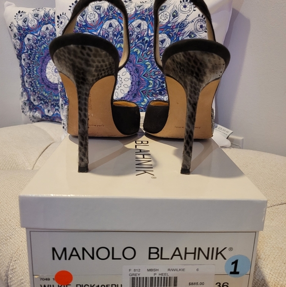 MANOLO BLAHNIK Grey/Black Python/Suede Pumps - Picture 4 of 5